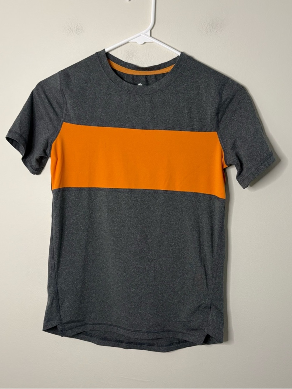 All In Motion Boys 8/10 Sports Tshirt Grey Orange Casual Sporty basic School